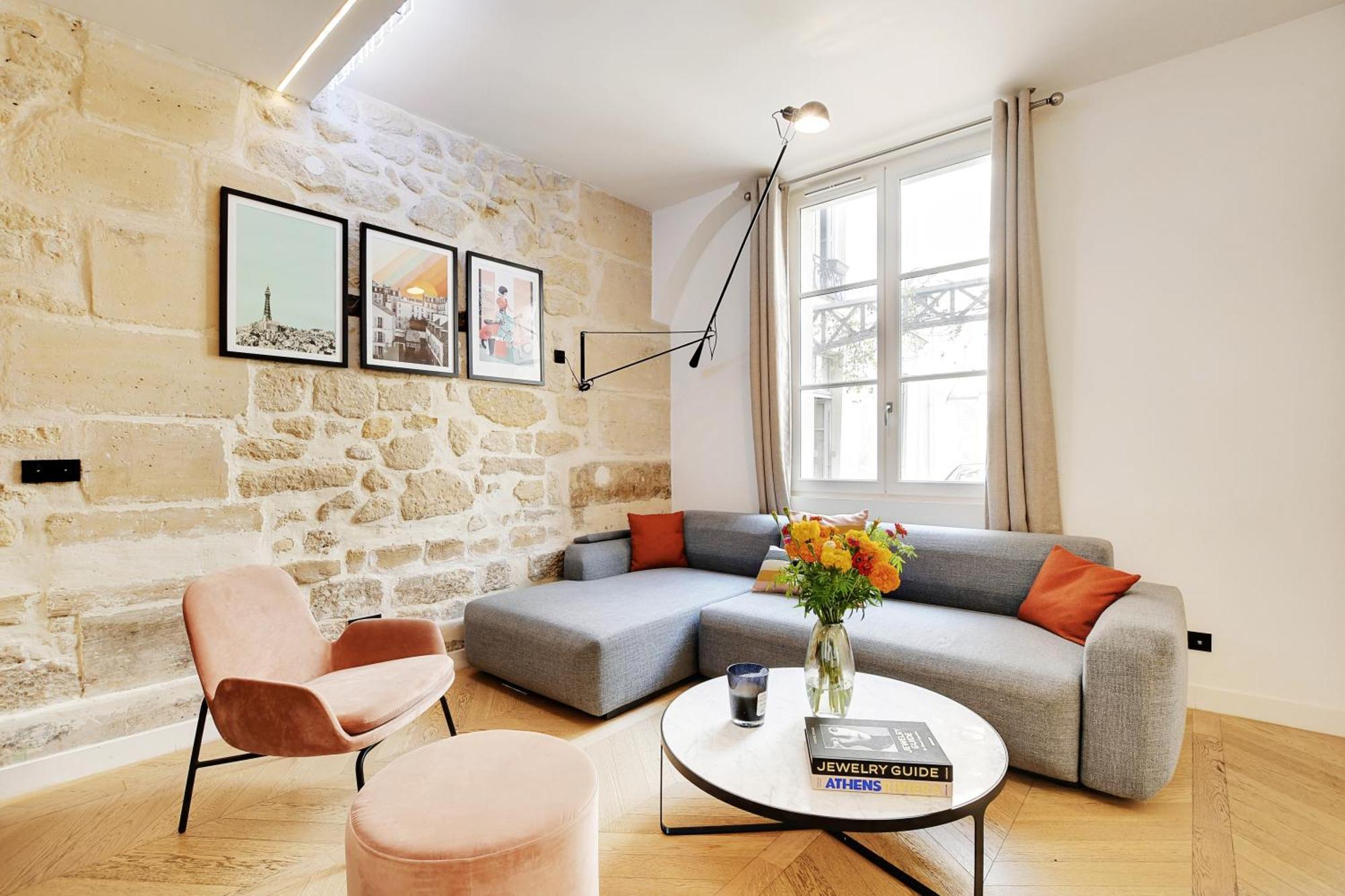 Appartement Sereners - Charming Serviced - Place Des Vosges Parijs