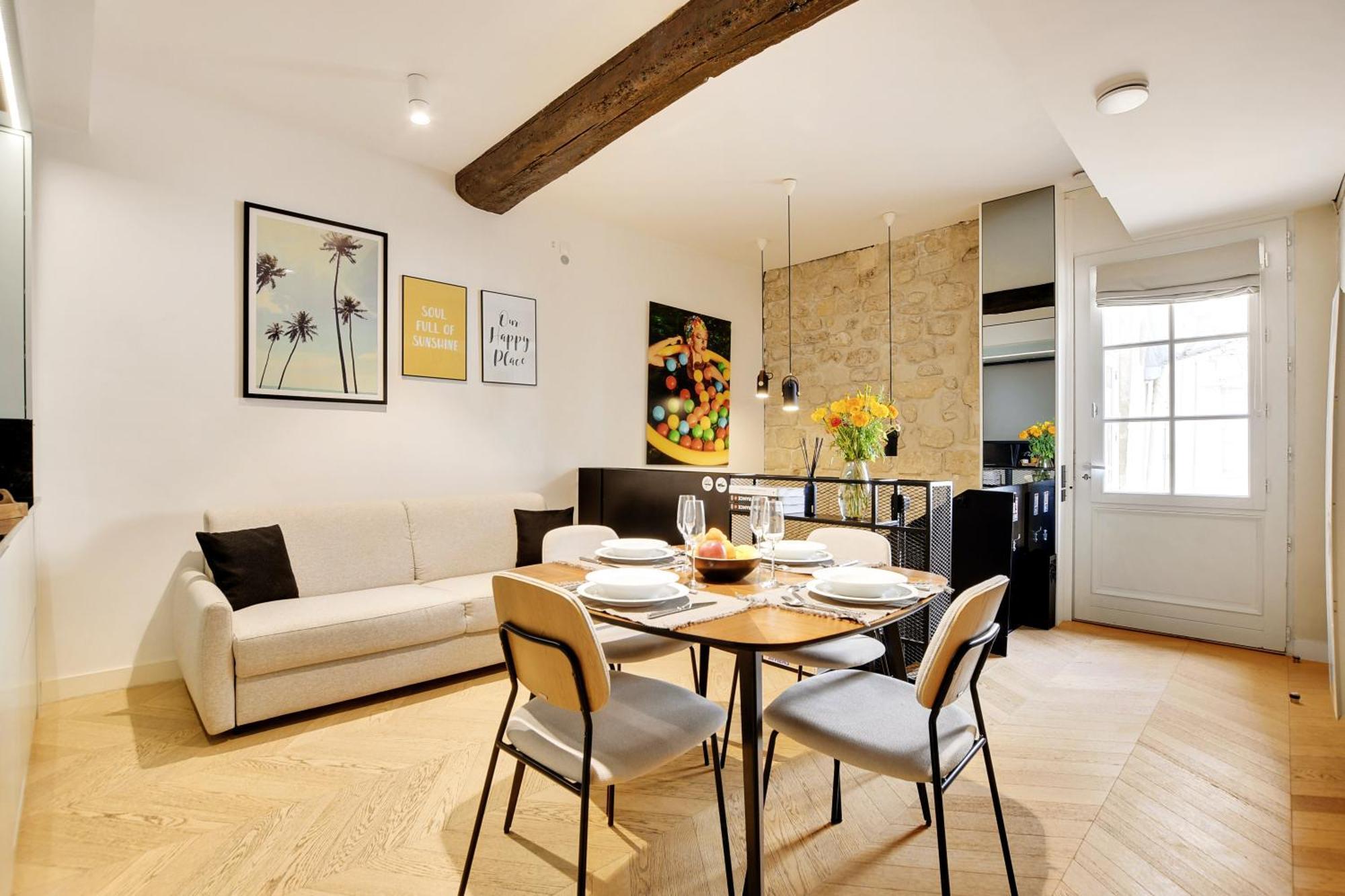 Sereners - Charming Serviced - Place Des Vosges Appartement Parijs
