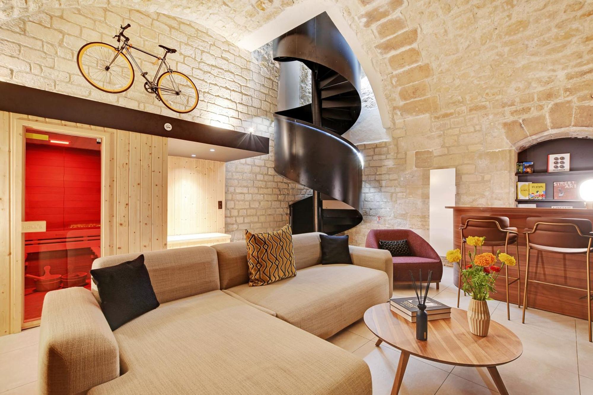 Sereners - Charming Serviced - Place Des Vosges Appartement Parijs