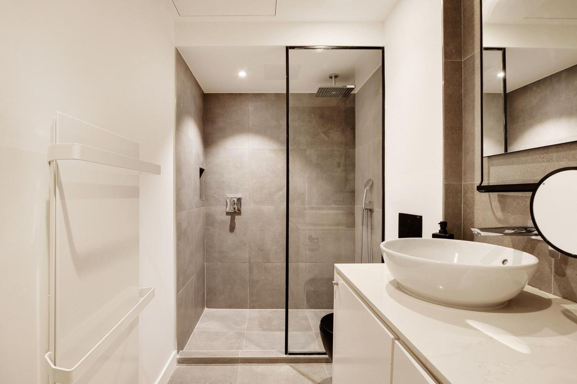 Appartement Sereners - Charming Serviced - Place Des Vosges Parijs
