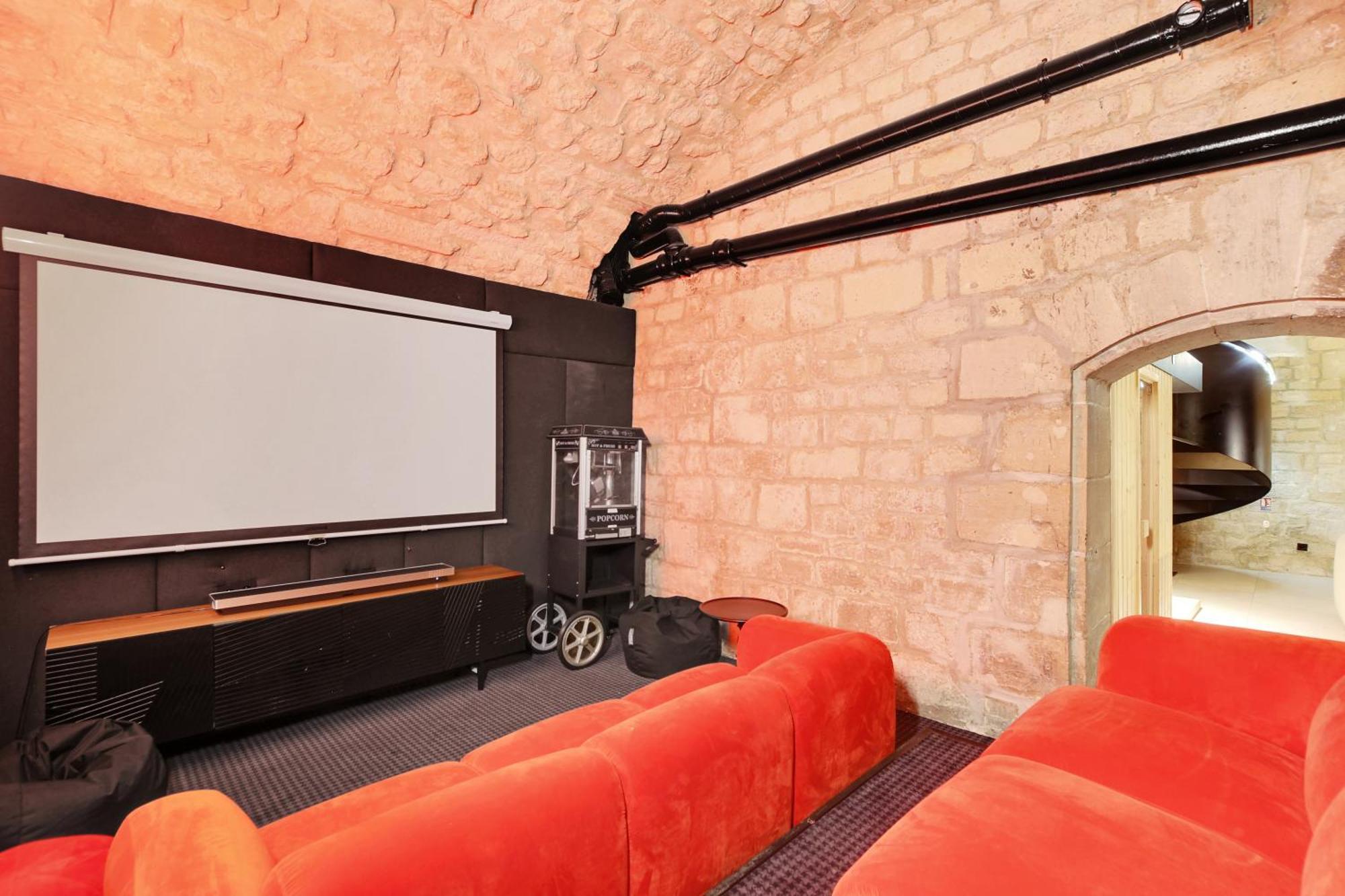 Appartement Sereners - Charming Serviced - Place Des Vosges Parijs